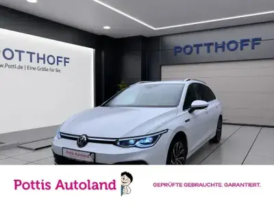Gebraucht VW Golf VII Style 150 PS (110 kW) 2021 Weiss Kleinwagen