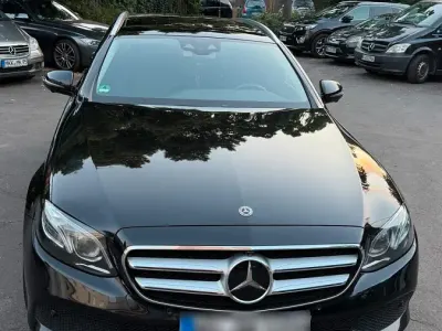Gebraucht Mercedes E350 258 PS (189 kW) 2018 Schwarz Kombi