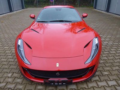 Gebraucht Ferrari 812 795 PS (584 kW) 2020 Rot