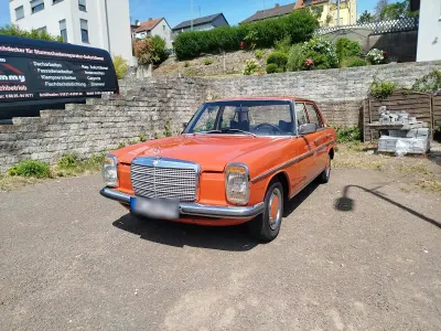 Gebraucht Mercedes W115 55 PS (40 kW) 1977 Rot Limousine