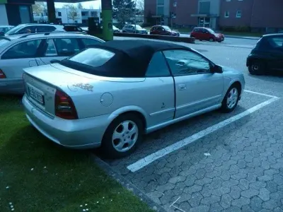 Używany Opel Astra Cabriolet 101 KM (74 kW) 2003 Srebrny Kabriolet
