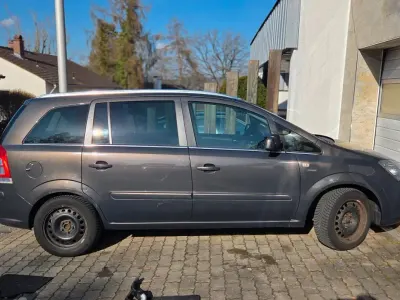 Occasion Opel Zafira Family 125 ch (91 kW) 2013 Gris Monospace