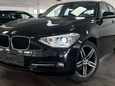 Gebraucht BMW 118 Sport Line 143 PS (105 kW) 2015 Saphirschwarz Kleinwagen