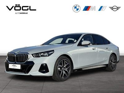 Neu BMW 520 M Sport 197 PS (144 kW) 2025 Brooklyn grau Limousine