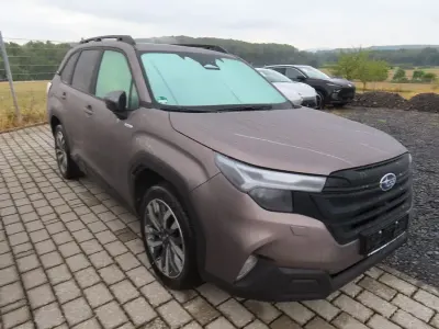 Gebraucht Subaru Forester Platinum 136 PS (100 kW) 2025 Beige SUV