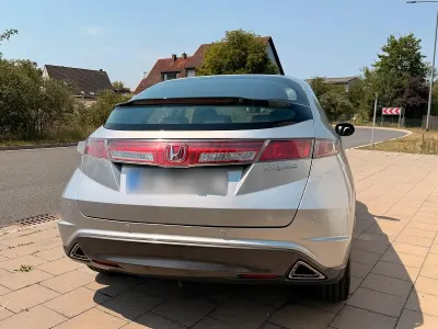 Gebraucht Honda Civic 140 PS (102 kW) 2009 Silber Limousine