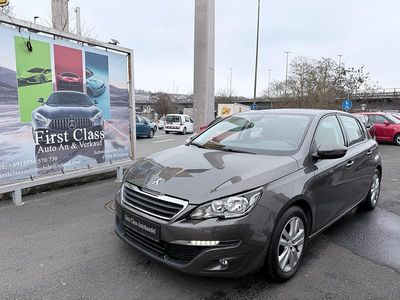 Gebraucht Peugeot 308 Active 120 PS (88 kW) 2015 Braun Kleinwagen