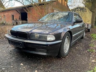 Usado BMW 735 235 HP (172 kW) 1997 Roxo Sedan