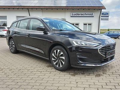 Obsidianschwarz metallic Gebraucht 2023 Ford Focus Titanium Kombi | 20.890 € (Fairer Preis)