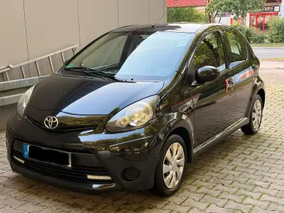 Gebraucht Toyota Aygo Cool 68 PS (50 kW) 2013 Schwarz Kleinwagen