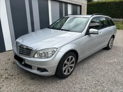 Gebraucht Mercedes C180 156 PS (114 kW) 2010 Silber Limousine