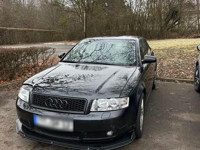 Używany Audi A4 130 KM (95 kW) 2001 Czarny Sedan/Limuzyna