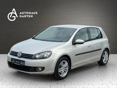 Gebraucht VW Golf VII Move 105 PS (77 kW) 2012 Gold Limousine