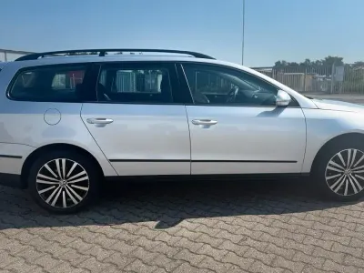 Gebraucht VW Passat 140 PS (102 kW) 2011 Silber Kombi