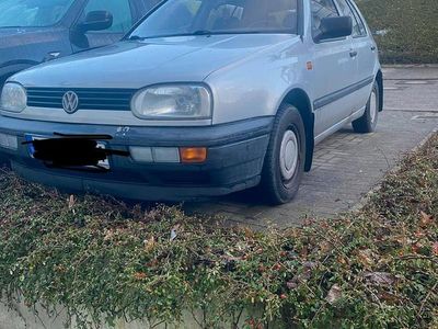 Gebraucht VW Golf III 75 PS (55 kW) 1994 Silber Kleinwagen