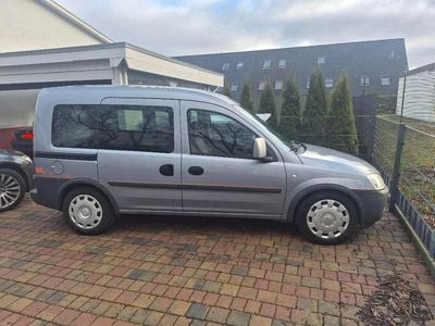 Gebraucht Opel Combo 101 PS (74 kW) 2008 Silber Van / Kleinbus