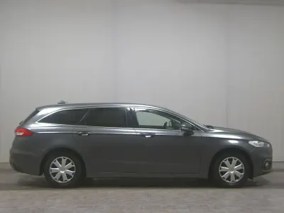 Gebraucht Ford Mondeo Titanium 150 PS (110 kW) 2020 Grau Kombi