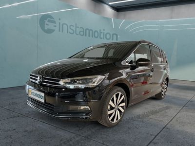 Schwarz Gebraucht 2024 VW Touran Highline Van / Kleinbus | 43.790 €