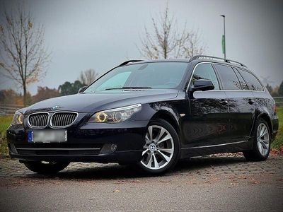 Blau Gebraucht 2009 BMW 525 Exclusive Kombi | 6.999 € (Etwas zu teuer)