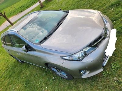 Usata Toyota Auris 124 CV (91 kW) 2014 Marrone Station wagon