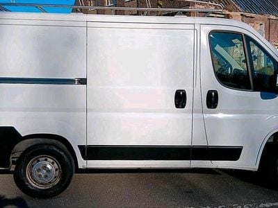 Gebraucht Peugeot Boxer 110 PS (80 kW) 2018 Weiß Van