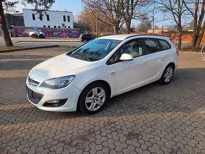 Gebraucht Opel Astra Energy 110 PS (80 kW) 2014 Weiß Kombi
