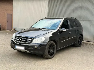 Gebraucht Mercedes ML320 224 PS (164 kW) 2006 Schwarz SUV