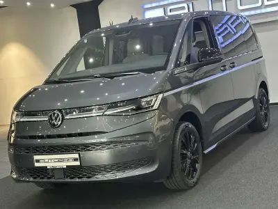 Gebraucht VW Multivan Style 150 PS (110 kW) 2025 Grau Van / Kleinbus