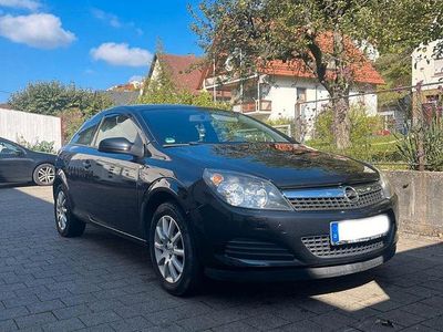 Opel Astra GTC
