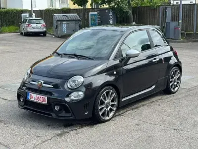 Używany Abarth 595 Turismo 165 KM (121 kW) 2019 Czarny Hatchback