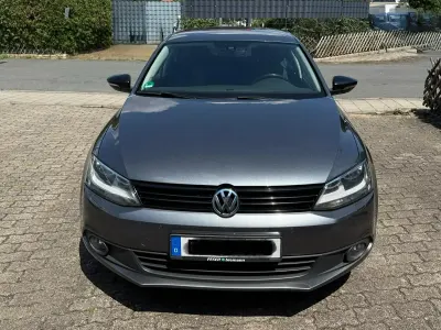 Gebraucht VW Jetta 105 PS (77 kW) 2012 Limousine