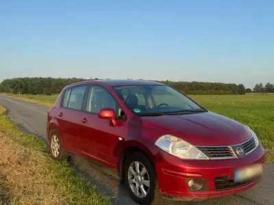Gebraucht Nissan Tiida 127 PS (93 kW) 2008 Rot Kleinwagen