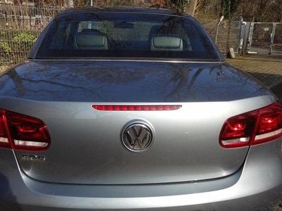 Gebraucht VW Eos 120 PS (88 kW) 2012 Blau Cabrio