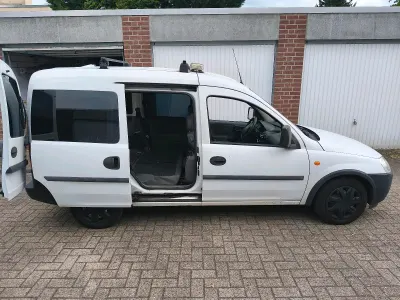 Gebraucht Opel Combo 90 PS (66 kW) 2002 Weiß Van / Kleinbus