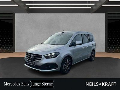 Gebraucht Mercedes T180 Progressive 116 PS (85 kW) 2022 Helvinsilber Van / Kleinbus