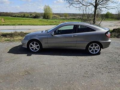 Begagnad Mercedes CL200 122 HK (89 kW) 2007 Silver Sportkupé