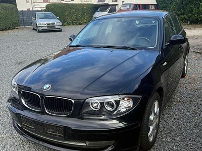 Gebraucht BMW 120 143 PS (105 kW) 2008 Schwarz Kleinwagen