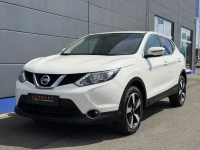 Gebraucht Nissan Qashqai Acenta 116 PS (85 kW) 2017 Weiß SUV