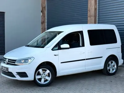 Gebraucht VW Caddy Trendline 75 PS (55 kW) 2017 Weiß Van / Kleinbus