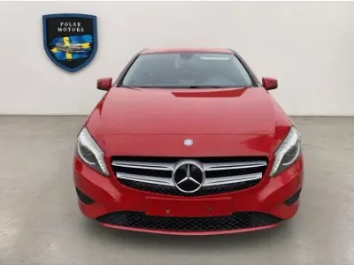 Gebraucht Mercedes A180 109 PS (80 kW) 2014 Jupiterrot uni Limousine