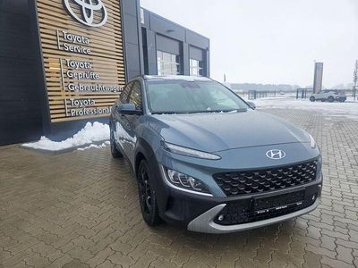 Gebraucht Hyundai Kona Intro Edition 120 PS (88 kW) 2021 Misty jungle metallic SUV