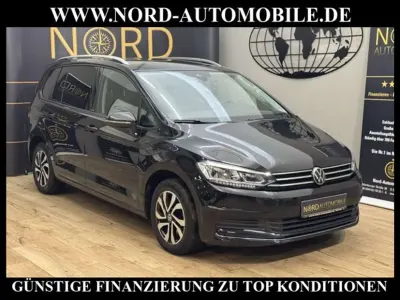 Gebraucht VW Touran Active 150 PS (110 kW) 2023 Schwarz Van / Kleinbus