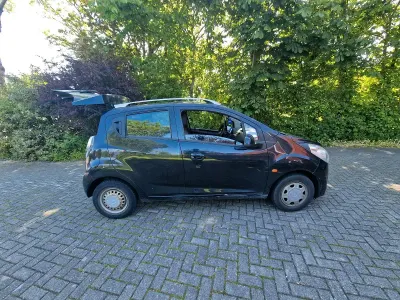 Gebraucht Chevrolet Spark LS 82 PS (60 kW) 2011 Schwarz Kleinwagen