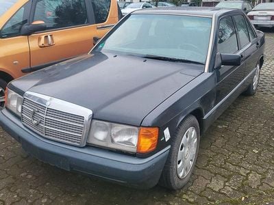 Usata Mercedes 190 122 CV (89 kW) 1991 Nero Berlina