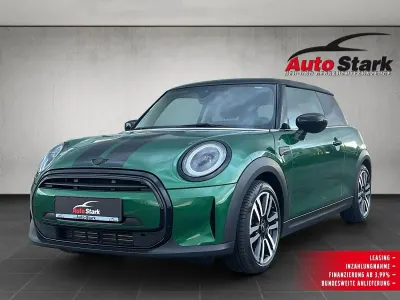 Używany Mini Cooper Classic 136 KM (100 kW) 2023 Zielony Hatchback