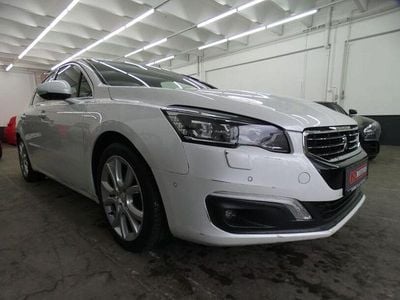 Gebraucht Peugeot 508 Allure 120 PS (88 kW) 2015 Weiß Limousine