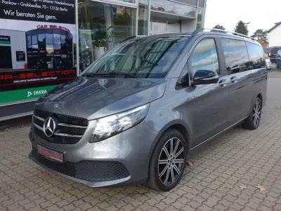Gebraucht Mercedes V250 Night 190 PS (139 kW) 2022 Selenitgrau Van / Kleinbus