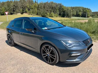 Używany Seat Leon ST 4Drive 300 KM (220 kW) 2019 Szary Kombi
