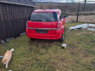 Gebraucht Opel Astra 110 PS (80 kW) 2008 Rot Kombi