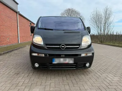 Gebraucht Opel Vivaro 135 PS (99 kW) 2005 Schwarz Van / Kleinbus